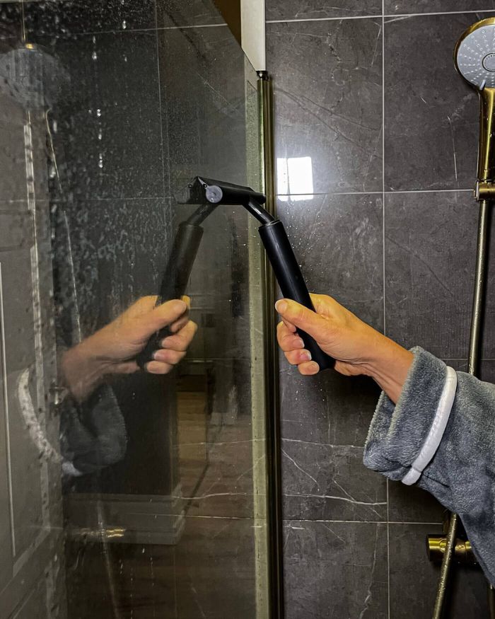 TELESCOPIC WINDOW SQUEEGEE